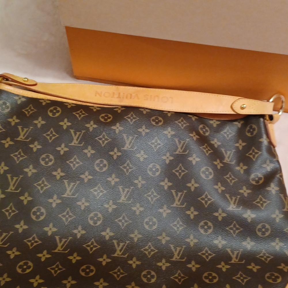 Beautiful  louis vuitton - Picture 6 of 8